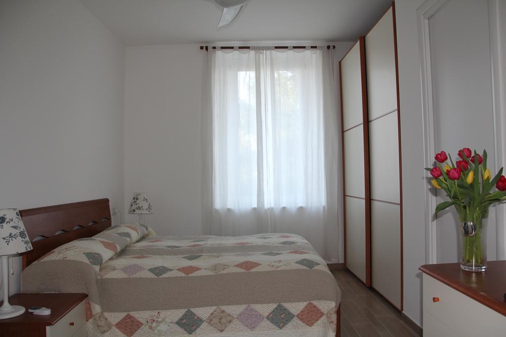 La Ciliegia Bianca Bed & Breakfast Belgirate Ruang foto