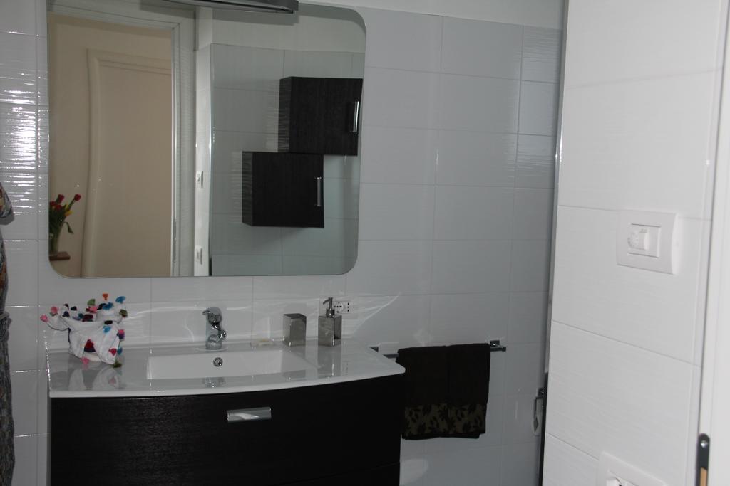 La Ciliegia Bianca Bed & Breakfast Belgirate Ruang foto