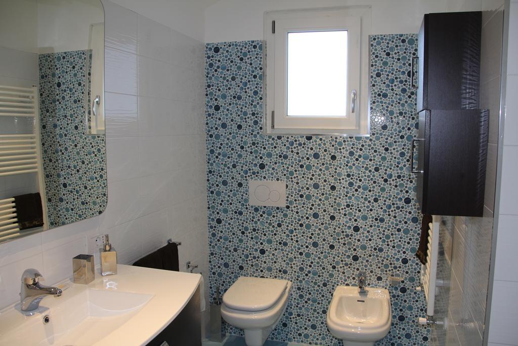 La Ciliegia Bianca Bed & Breakfast Belgirate Ruang foto